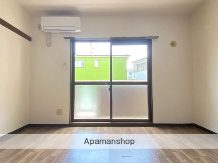 ブランナール泉の居間