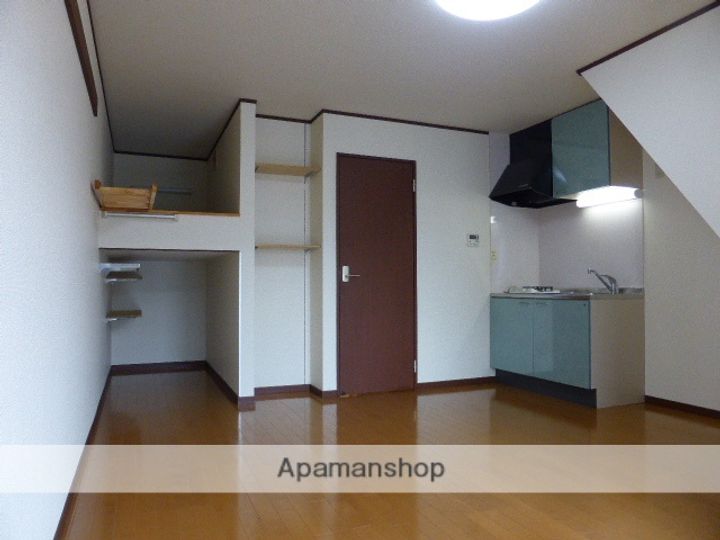 GLADSPACE茶屋松104の居間