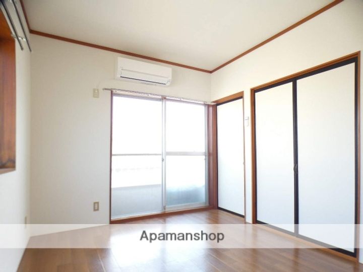 ツジハイツの内装