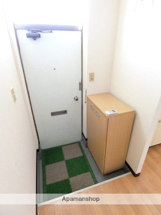 シャトー中川の玄関