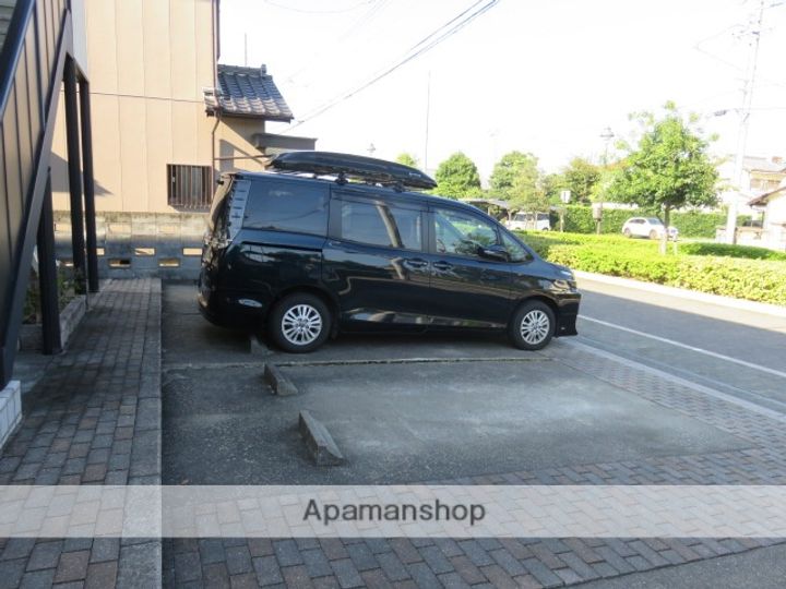 フレアコートの外観