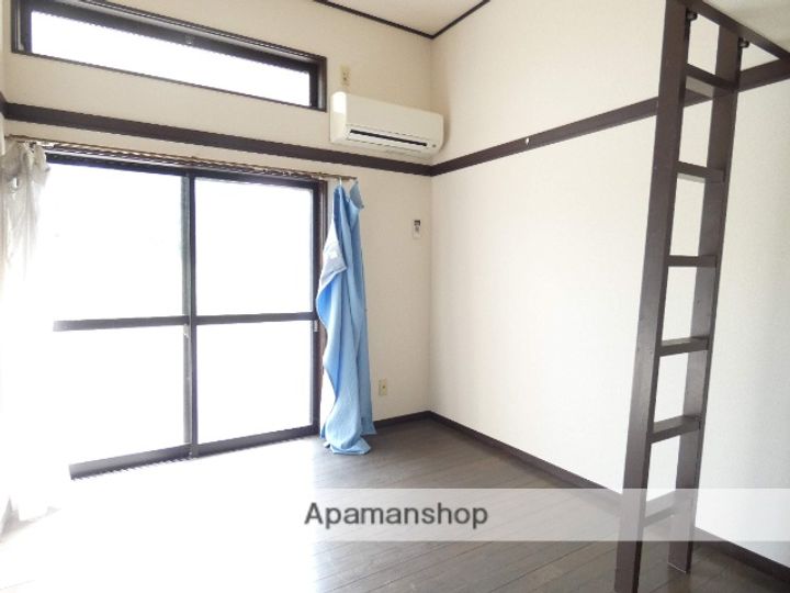 ネクシア桜木の居間