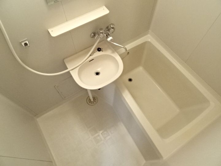 メゾンCELINEの風呂