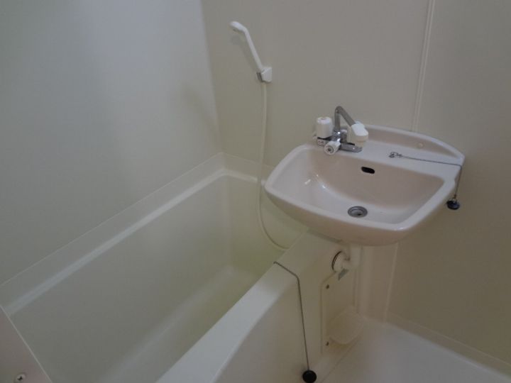 レオパレス長上の風呂