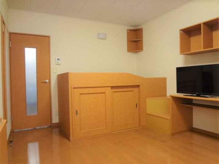 レオパレス長上の居間