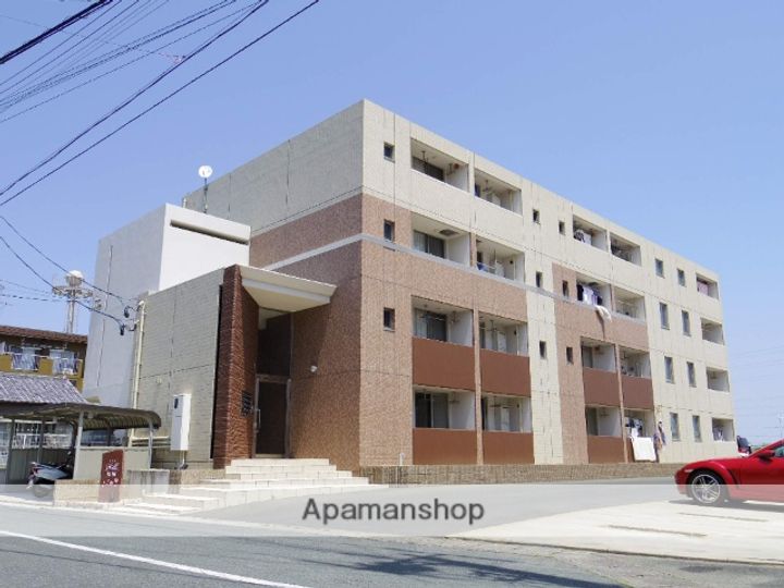 ヒルズ桜坂の外観