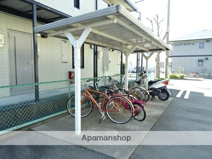 メゾンシャンティBの外観