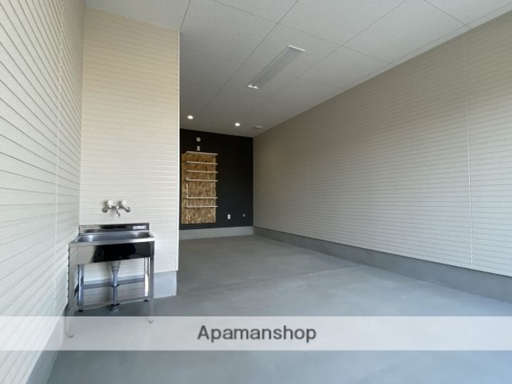 ガレージハウスコスモBの内装