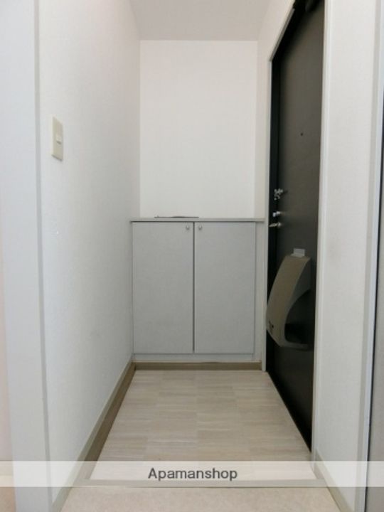 ひばりD201の玄関