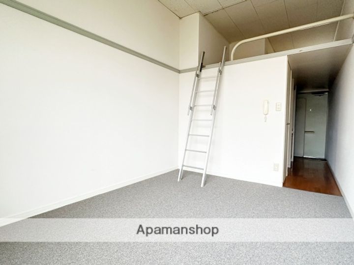 ゼフィールの居間