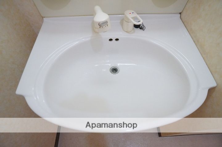 静岡県袋井市愛野東2丁目の賃貸マンションの内装