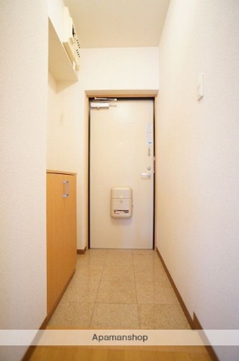 静岡県袋井市愛野南2丁目の賃貸マンションの玄関