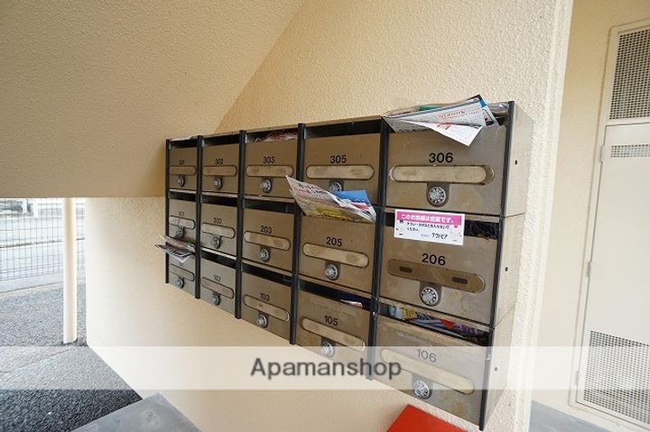 静岡県袋井市豊沢の賃貸マンションの外観