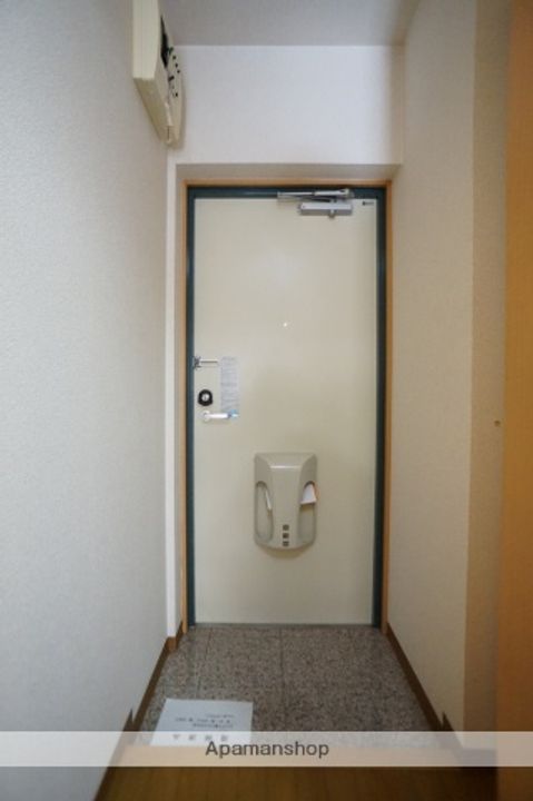 静岡県袋井市愛野東1丁目の賃貸マンションの玄関