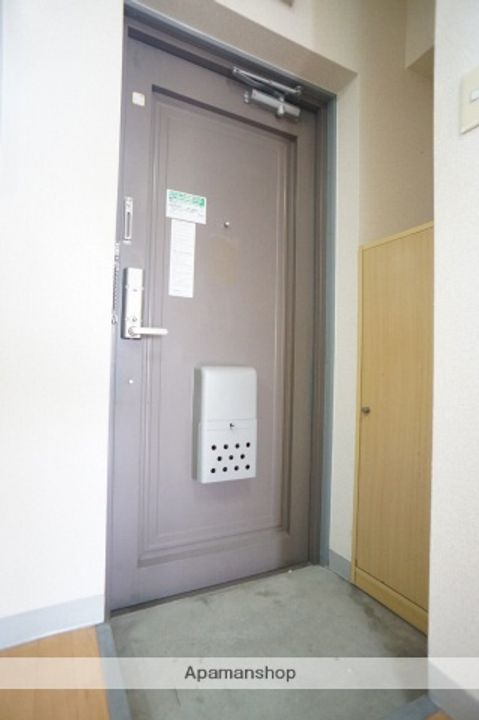 静岡県袋井市永楽町の賃貸マンションの玄関