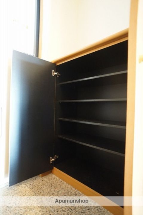 静岡県袋井市愛野東1丁目の賃貸マンションの内装