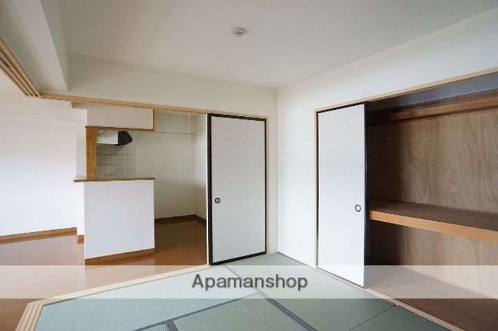 静岡県袋井市愛野東1丁目の賃貸マンションの内装