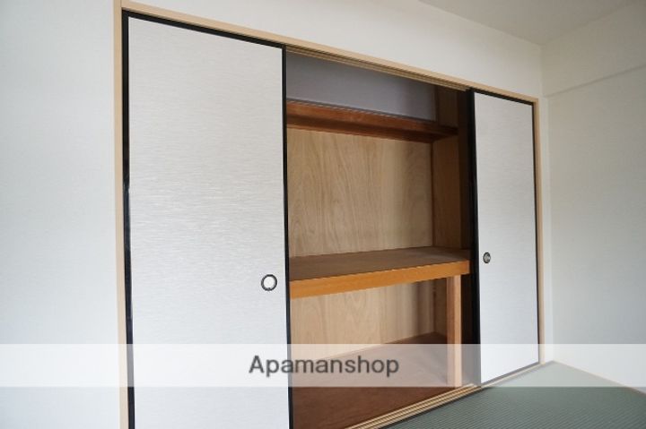 静岡県袋井市愛野東1丁目の賃貸マンションの内装