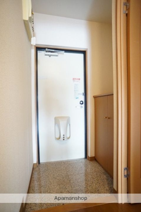 静岡県袋井市愛野東1丁目の賃貸マンションの玄関