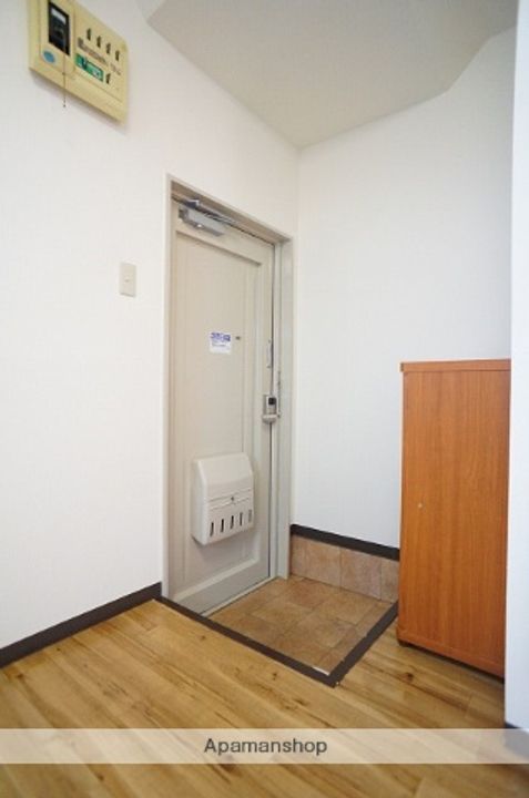 静岡県袋井市浅名の賃貸マンションの玄関