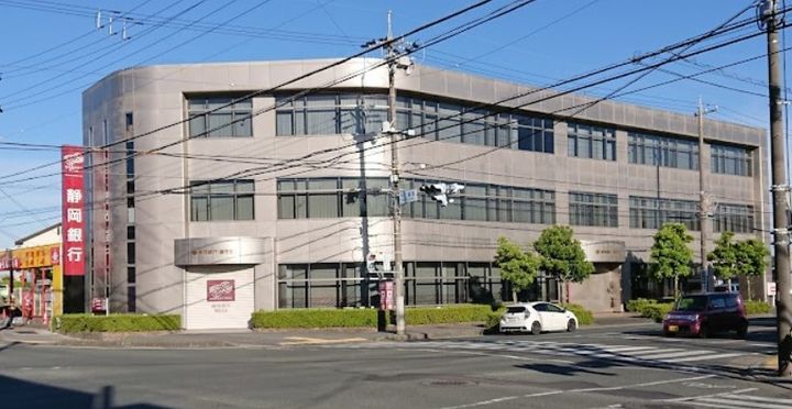 フォルティの周辺