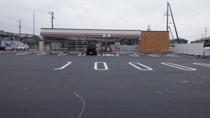 イースト ツーの周辺