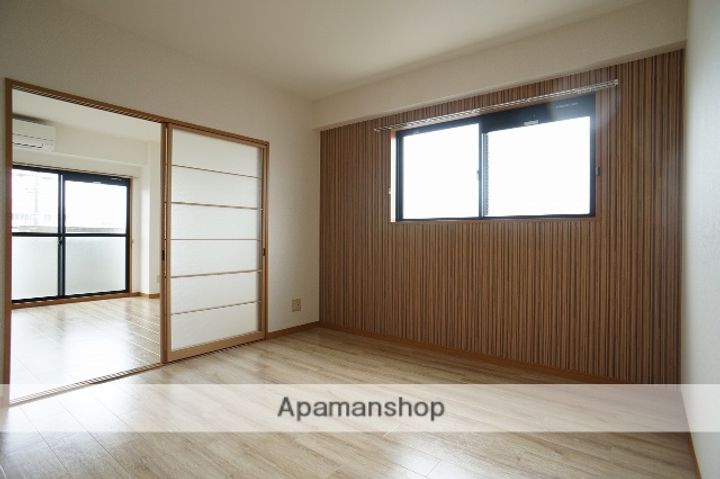 静岡県浜松市中央区半田山5丁目の賃貸マンションの内装