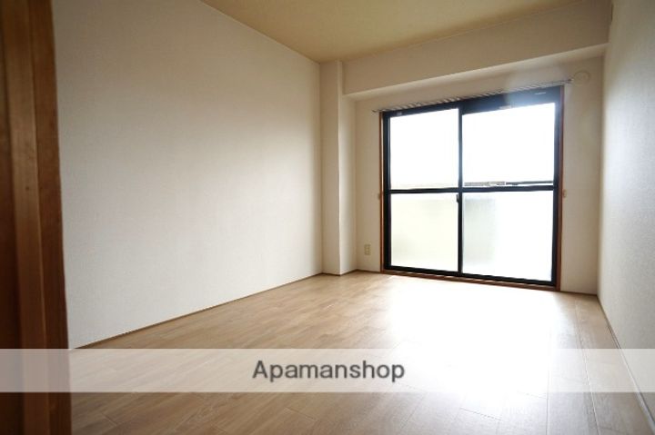 静岡県浜松市中央区半田山5丁目の賃貸マンションの内装