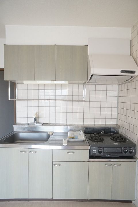 静岡県浜松市中央区有玉台2丁目の賃貸マンションのキッチン