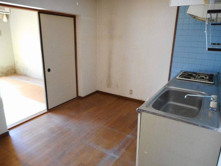 静岡県浜松市浜名区中瀬の賃貸マンションのキッチン