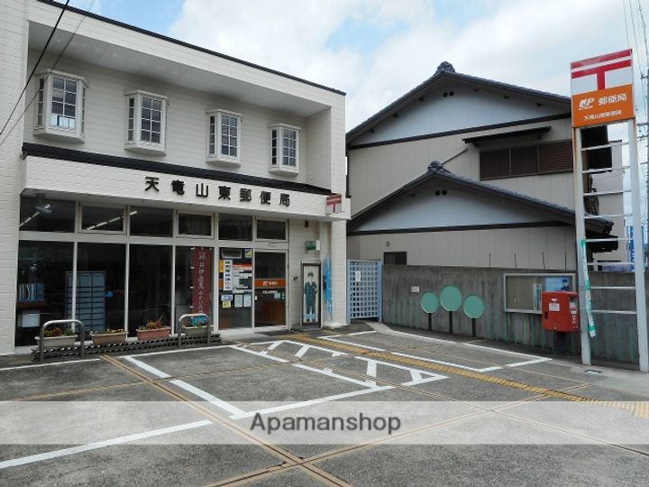 ルーチェ302の周辺