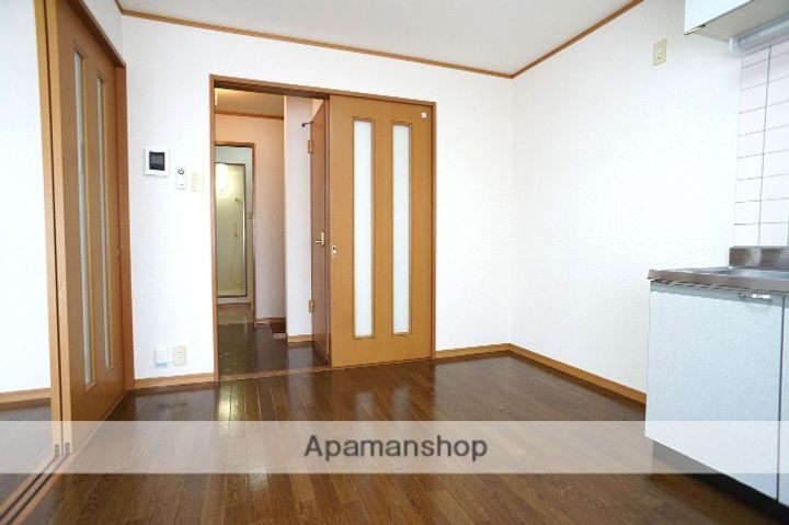 静岡県浜松市浜名区西美薗の賃貸アパートの内装