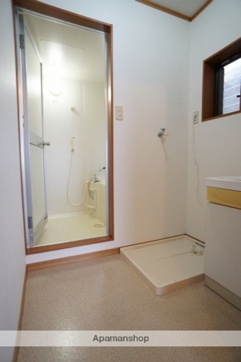 静岡県浜松市浜名区西美薗の賃貸アパートの内装