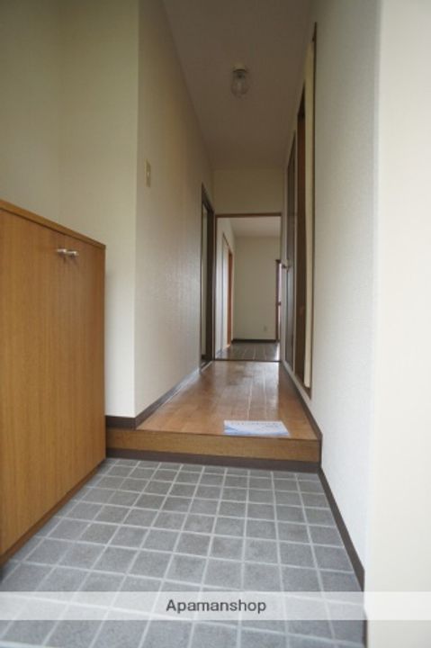 静岡県浜松市浜名区根堅の賃貸マンション302の玄関
