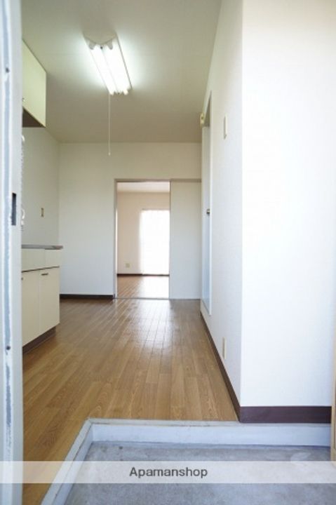 静岡県浜松市浜名区中条の賃貸マンション202の玄関