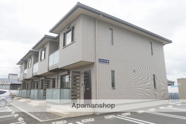 静岡県浜松市浜名区中条の賃貸マンションの外観