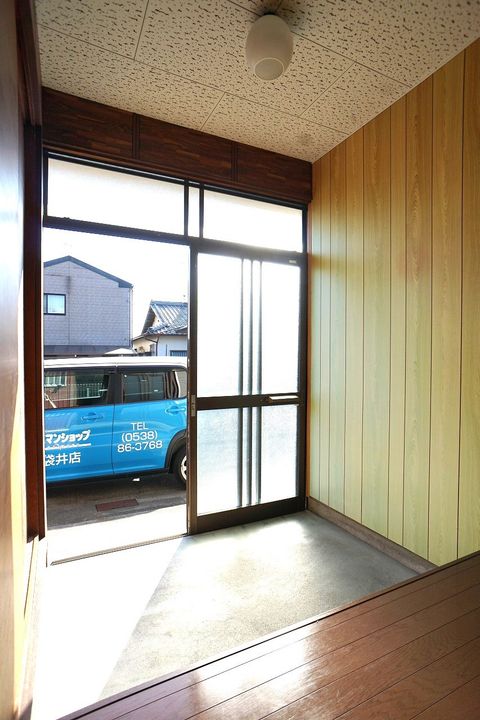 静岡県磐田市中泉(一戸建)の賃貸物件戸建ての玄関