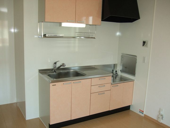 ロイヤルタウン染地台 Aのキッチン