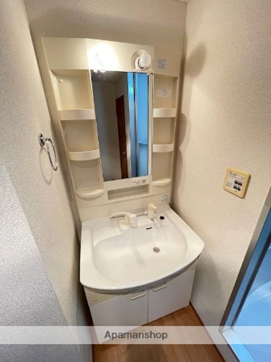 静岡県磐田市見付の賃貸アパートの内装