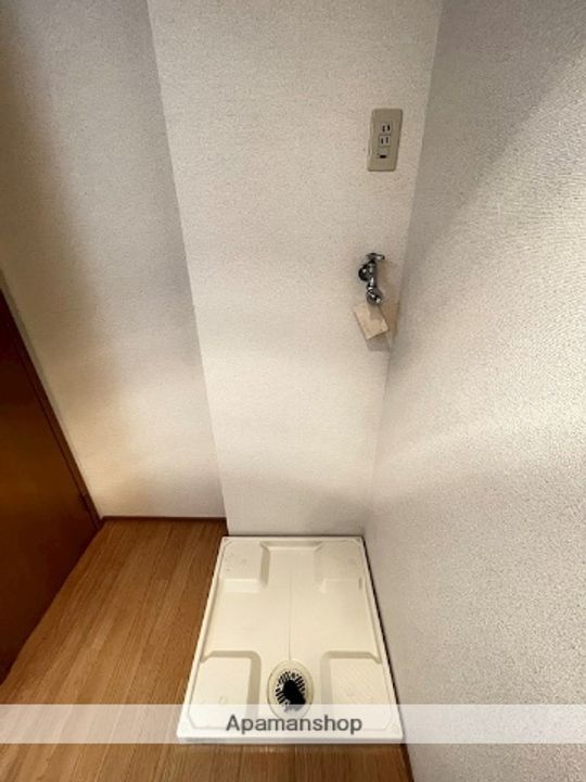 静岡県磐田市見付の賃貸アパートの内装