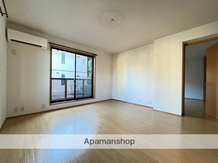 静岡県磐田市見付の賃貸アパートの居間