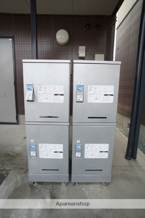 クローバーB202の外観