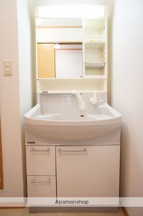 コート・ラフィーネのその他画像