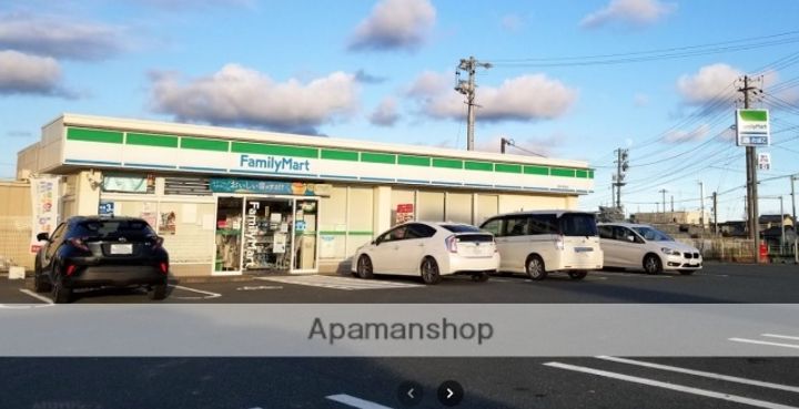 コート・ラフィーネの周辺