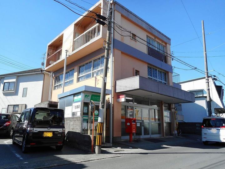 レオパレスネッスル小松の周辺