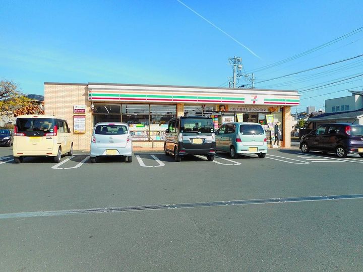 レオパレスネッスル小松の周辺