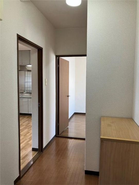 アドラシオンの玄関