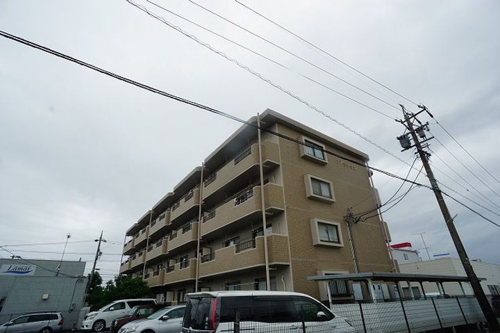 アドラシオンの外観