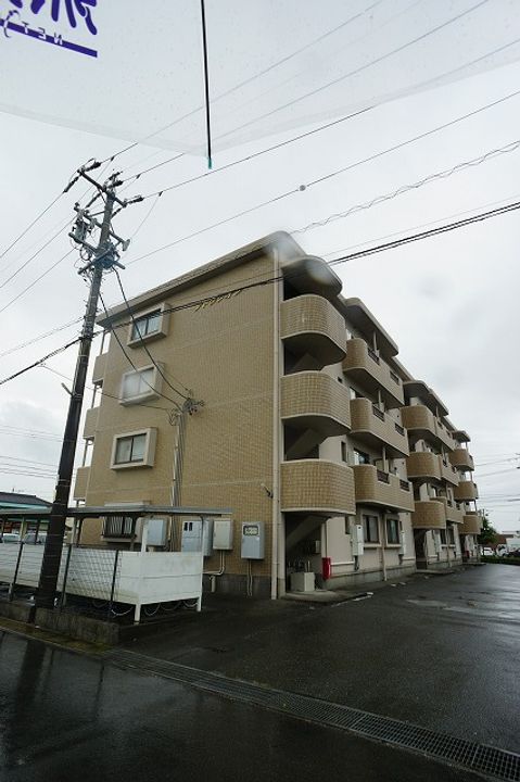 アドラシオンの外観