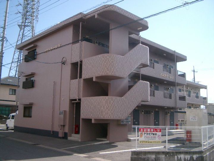 パストラーレVの外観